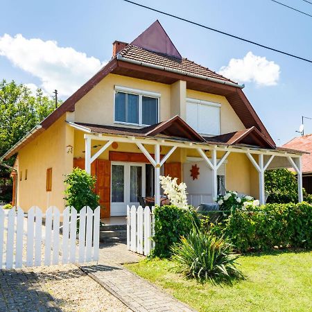 Holiday Home Jazmin By Interhome Balatonszarszo Ngoại thất bức ảnh